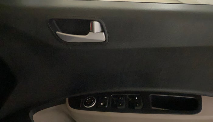 2016 Hyundai Grand i10 SPORTZ 1.2 KAPPA VTVT, Petrol, Manual, 51,058 km, Driver Side Door Panels Control