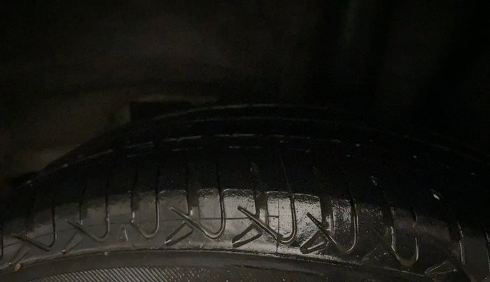 2016 Hyundai Grand i10 SPORTZ 1.2 KAPPA VTVT, Petrol, Manual, 51,058 km, Left Rear Tyre Tread