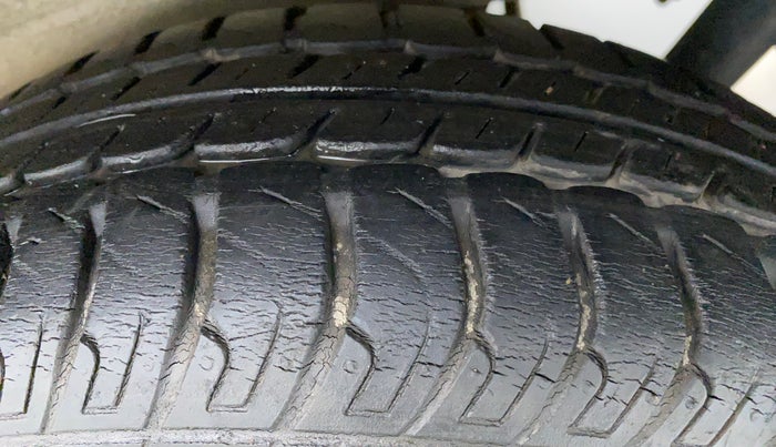 2013 Maruti Wagon R 1.0 VXI, Petrol, Manual, 16,388 km, Left Rear Tyre Tread