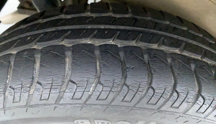 2013 Maruti Wagon R 1.0 VXI, Petrol, Manual, 16,388 km, Right Rear Tyre Tread