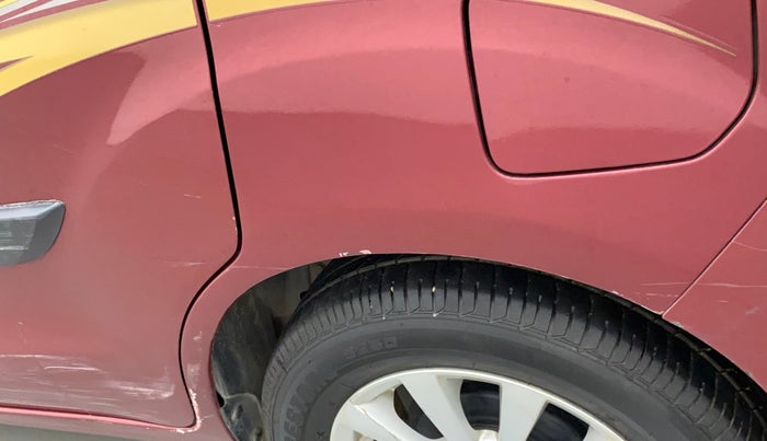 2013 Maruti Ertiga ZDI, Diesel, Manual, 80,267 km, Left quarter panel - Minor scratches
