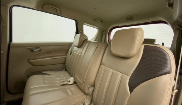 2013 Maruti Ertiga ZDI, Diesel, Manual, 80,267 km, Right Side Rear Door Cabin
