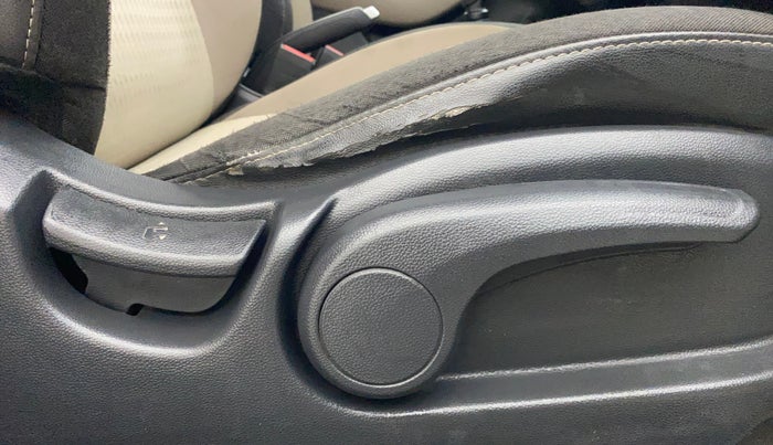 2018 Hyundai Elite i20 ASTA 1.2, Petrol, Manual, 46,228 km, Driver Side Adjustment Panel