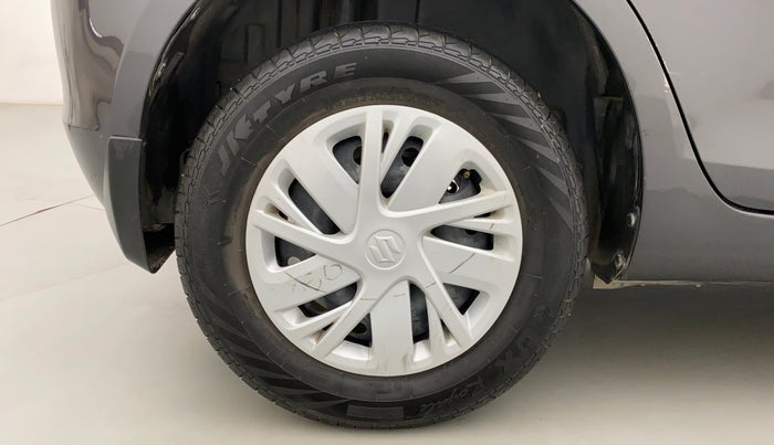 2015 Maruti Swift VXI, Petrol, Manual, 1,03,386 km, Right Rear Wheel