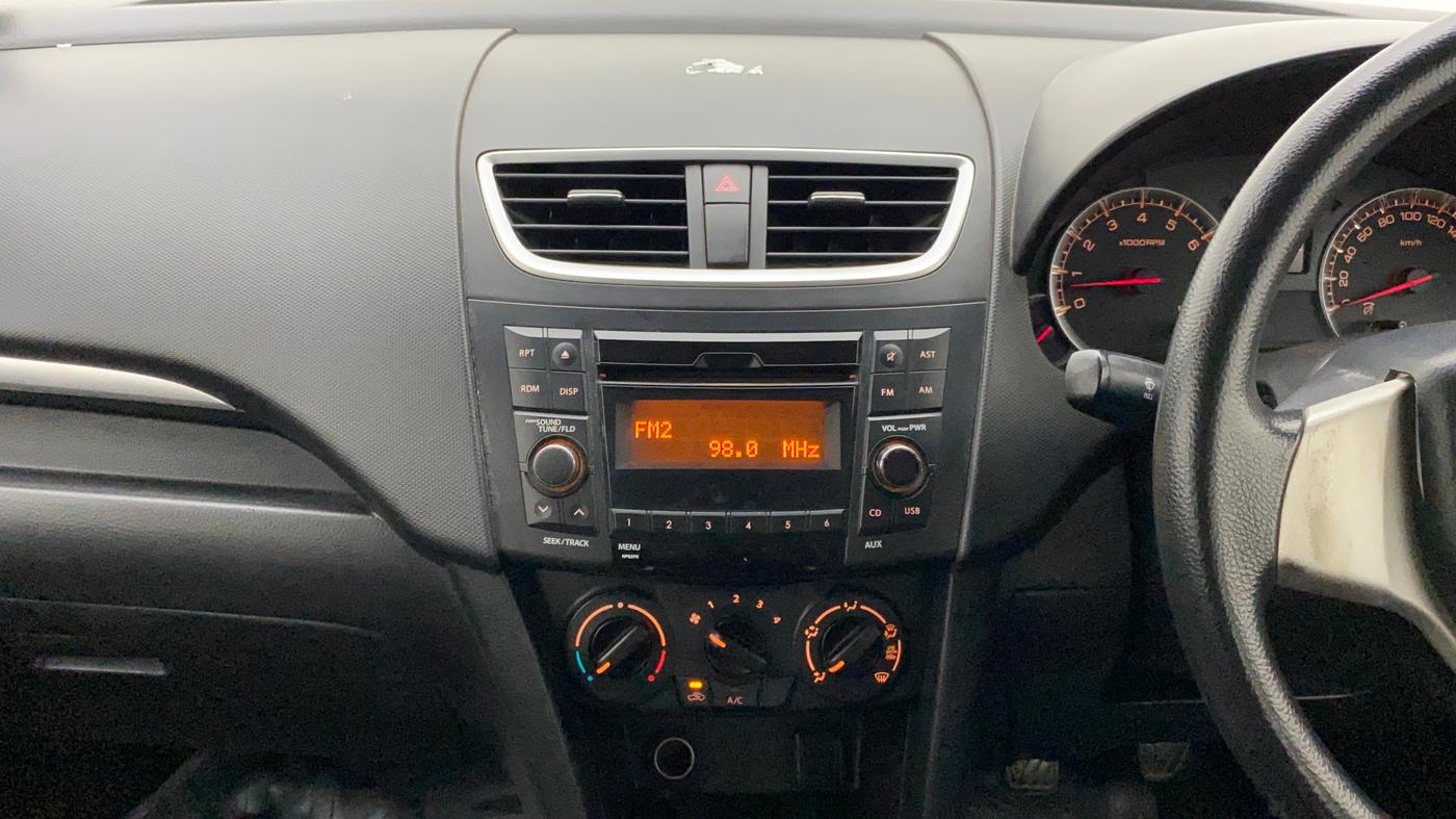 2015 Maruti Swift VXI, Petrol, Manual, 1,03,386 km, Air Conditioner