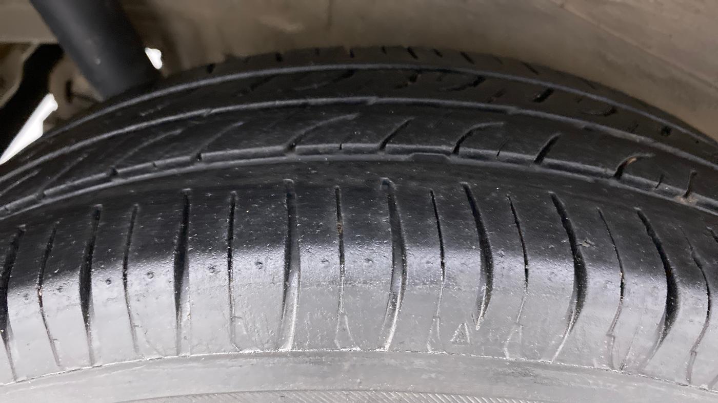 2014 Maruti Wagon R 1.0 VXI, Petrol, Manual, 1 km, Right Rear Tyre Tread