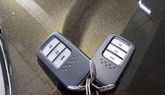 2022 Honda City 1.5L I-VTEC V MT 4TH GEN, Petrol, Manual, 7,329 km, Key Close Up