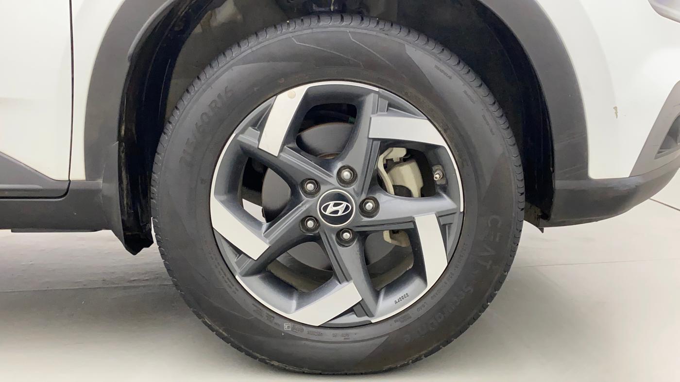 2021 Hyundai VENUE SX 1.0 (O) TURBO, Petrol, Manual, 16,860 km, Right Front Wheel