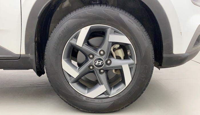 2021 Hyundai VENUE SX 1.0 (O) TURBO, Petrol, Manual, 16,860 km, Right Front Wheel