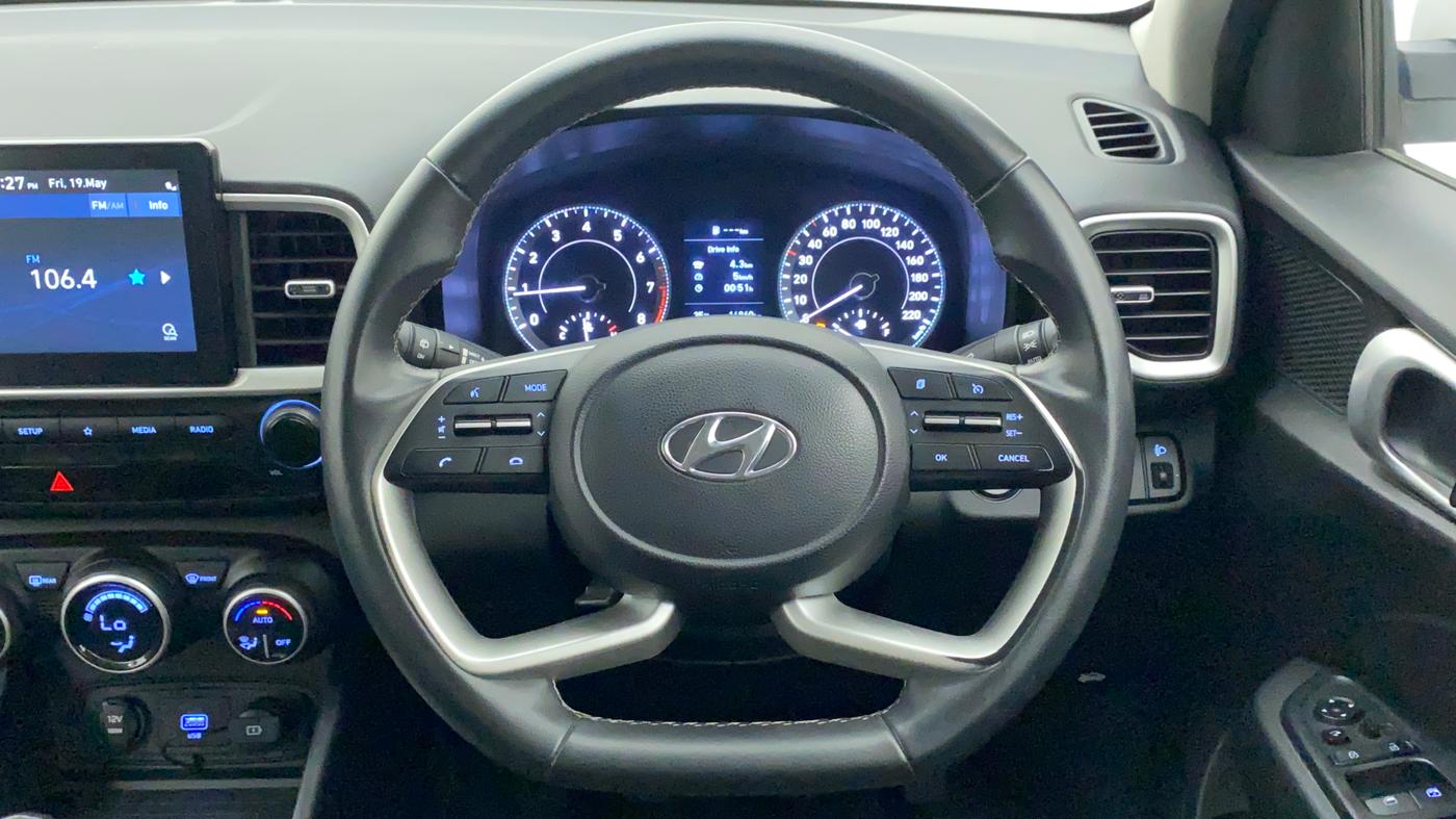 2021 Hyundai VENUE SX 1.0 (O) TURBO, Petrol, Manual, 16,860 km, Steering Wheel Close Up