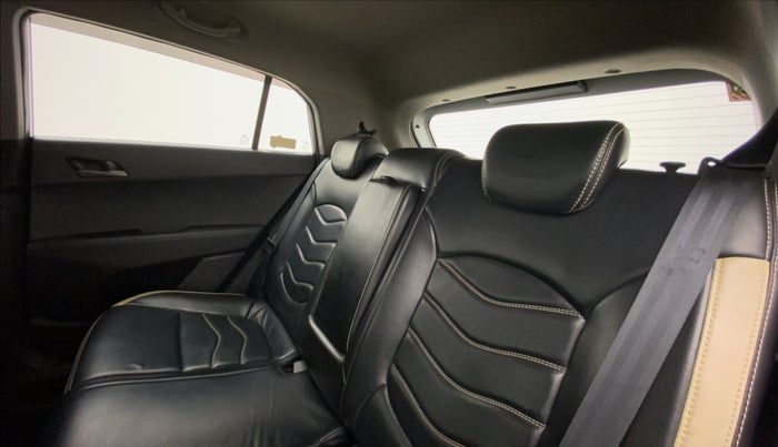 2017 Hyundai Creta SX PLUS 1.6 PETROL, Petrol, Manual, 78,640 km, Right Side Rear Door Cabin