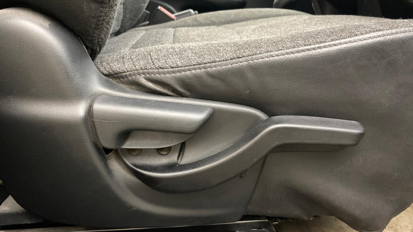 2018 Honda Brio VX AT, Petrol, Automatic, 37,121 km, Driver Side Adjustment Panel