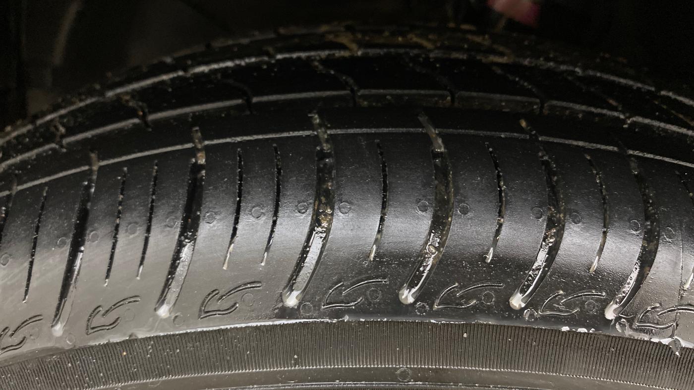 2018 Honda Brio VX AT, Petrol, Automatic, 37,121 km, Left Front Tyre Tread