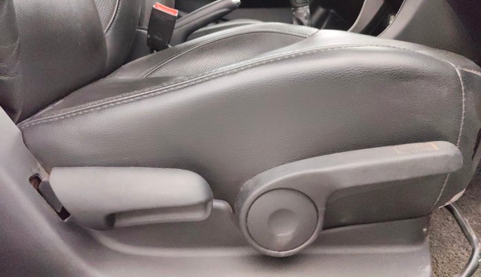 2016 Maruti Ciaz ZXI+ RS, Petrol, Manual, 53,859 km, Driver Side Adjustment Panel