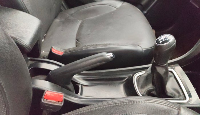 2016 Maruti Ciaz ZXI+ RS, Petrol, Manual, 53,859 km, Gear Lever