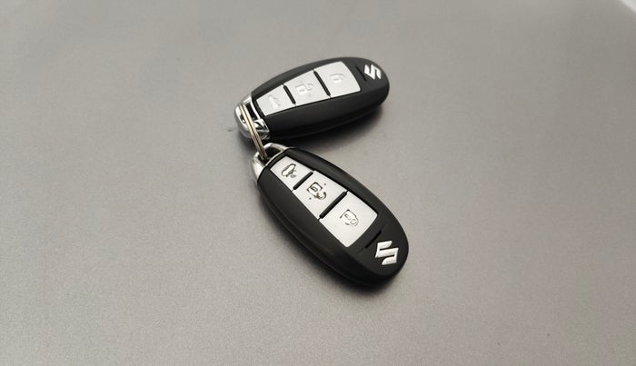 2016 Maruti Ciaz ZXI+ RS, Petrol, Manual, 53,859 km, Key Close Up