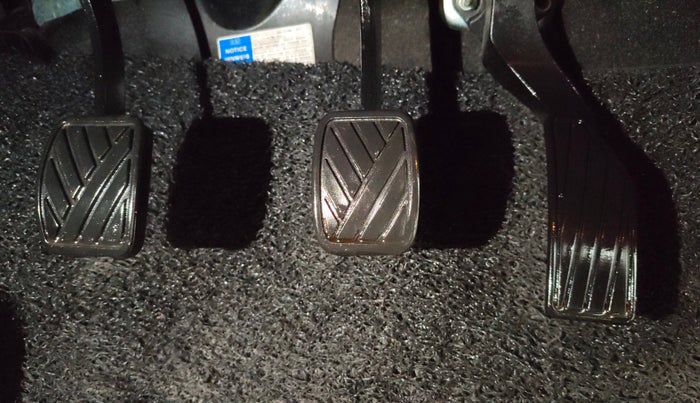 2016 Maruti Ciaz ZXI+ RS, Petrol, Manual, 53,859 km, Pedals