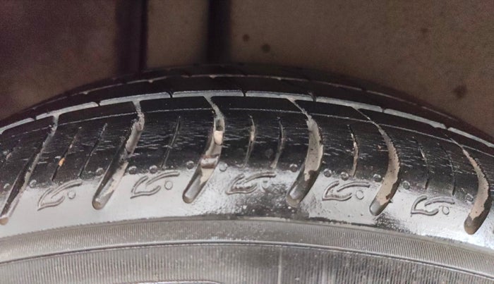 2016 Maruti Ciaz ZXI+ RS, Petrol, Manual, 53,859 km, Right Rear Tyre Tread