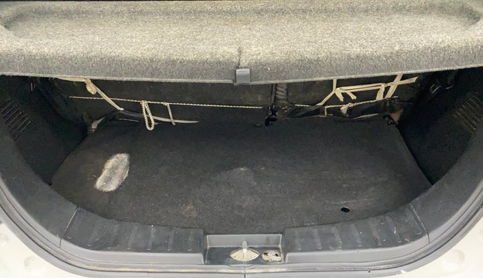 2014 Maruti Wagon R 1.0 VXI, Petrol, Manual, 47,908 km, Boot Inside