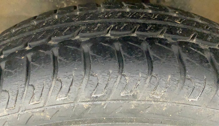 2014 Maruti Wagon R 1.0 VXI, Petrol, Manual, 47,908 km, Left Front Tyre Tread