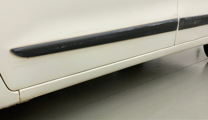 2014 Maruti Wagon R 1.0 VXI, Petrol, Manual, 47,908 km, Left running board - Paint has minor damage