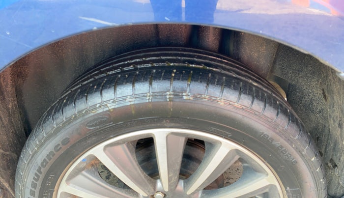 2018 Maruti Ciaz ALPHA 1.5 SHVS PETROL, Petrol, Manual, 24,398 km, Left Rear Tyre Tread