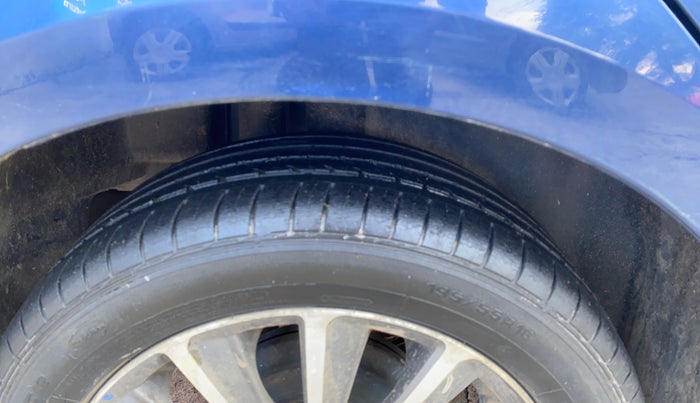 2018 Maruti Ciaz ALPHA 1.5 SHVS PETROL, Petrol, Manual, 24,398 km, Right Rear Tyre Tread