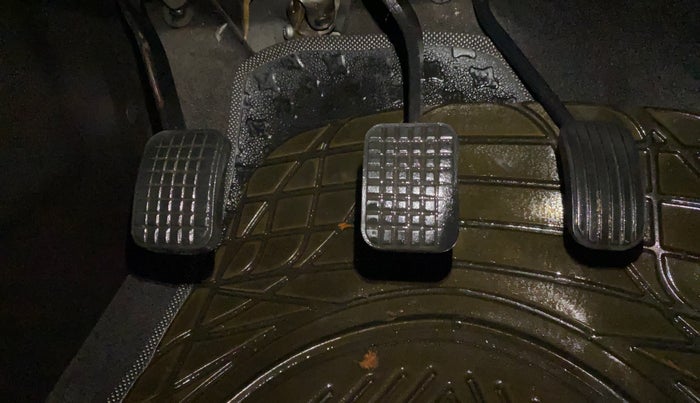 2016 Tata Bolt XM REVOTRON, Petrol, Manual, 55,482 km, Pedals