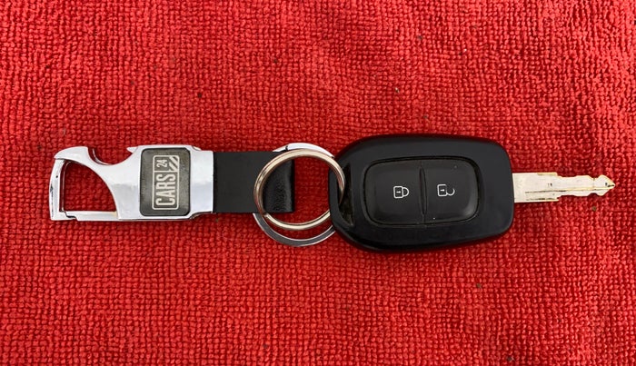 2016 Renault Kwid RXT Opt, Petrol, Manual, 34,554 km, Key Close Up