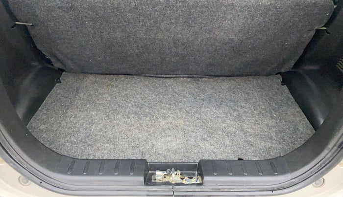 2022 Maruti Alto LXI OPT, Petrol, Manual, 6,137 km, Boot Inside