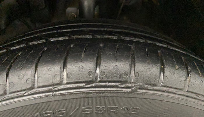 2020 Maruti Baleno ZETA CVT PETROL 1.2, Petrol, Automatic, 1,33,187 km, Left Front Tyre Tread