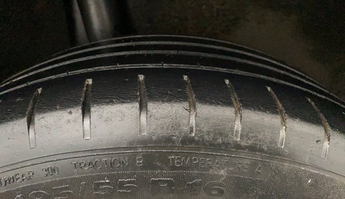 2020 Maruti Baleno ZETA CVT PETROL 1.2, Petrol, Automatic, 1,33,187 km, Right Rear Tyre Tread