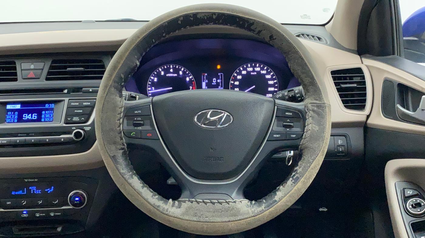 2015 Hyundai Elite i20 SPORTZ 1.2, Petrol, Manual, 68,640 km, Steering Wheel Close Up