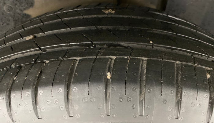 2021 MG HECTOR PLUS SMART 2.0 7STR, Diesel, Manual, 25,833 km, Left Rear Tyre Tread