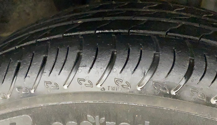 2021 Nissan MAGNITE XE, Petrol, Manual, 22,682 km, Right Front Tyre Tread