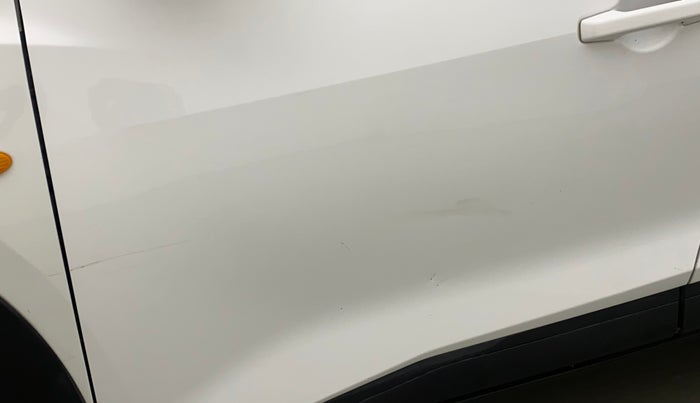 2021 Nissan MAGNITE XE, Petrol, Manual, 22,682 km, Front passenger door - Minor scratches