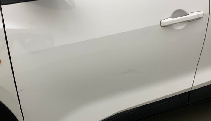 2021 Nissan MAGNITE XE, Petrol, Manual, 22,682 km, Front passenger door - Slightly dented