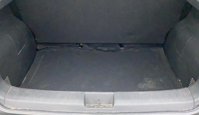 2021 Nissan MAGNITE XE, Petrol, Manual, 22,682 km, Boot Inside