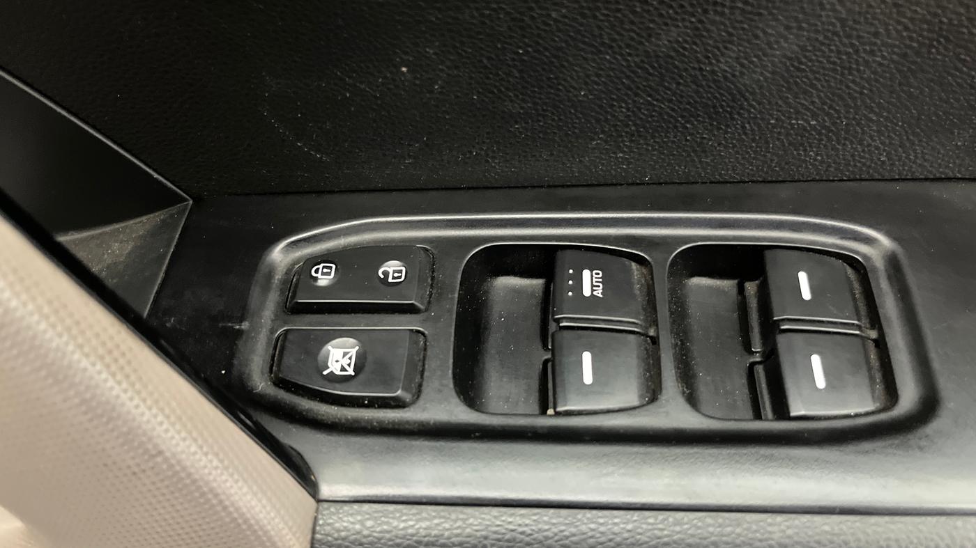 2017 Hyundai Creta SX PLUS AT 1.6 PETROL, Petrol, Automatic, 57,451 km, Driver Side Door Panels Control