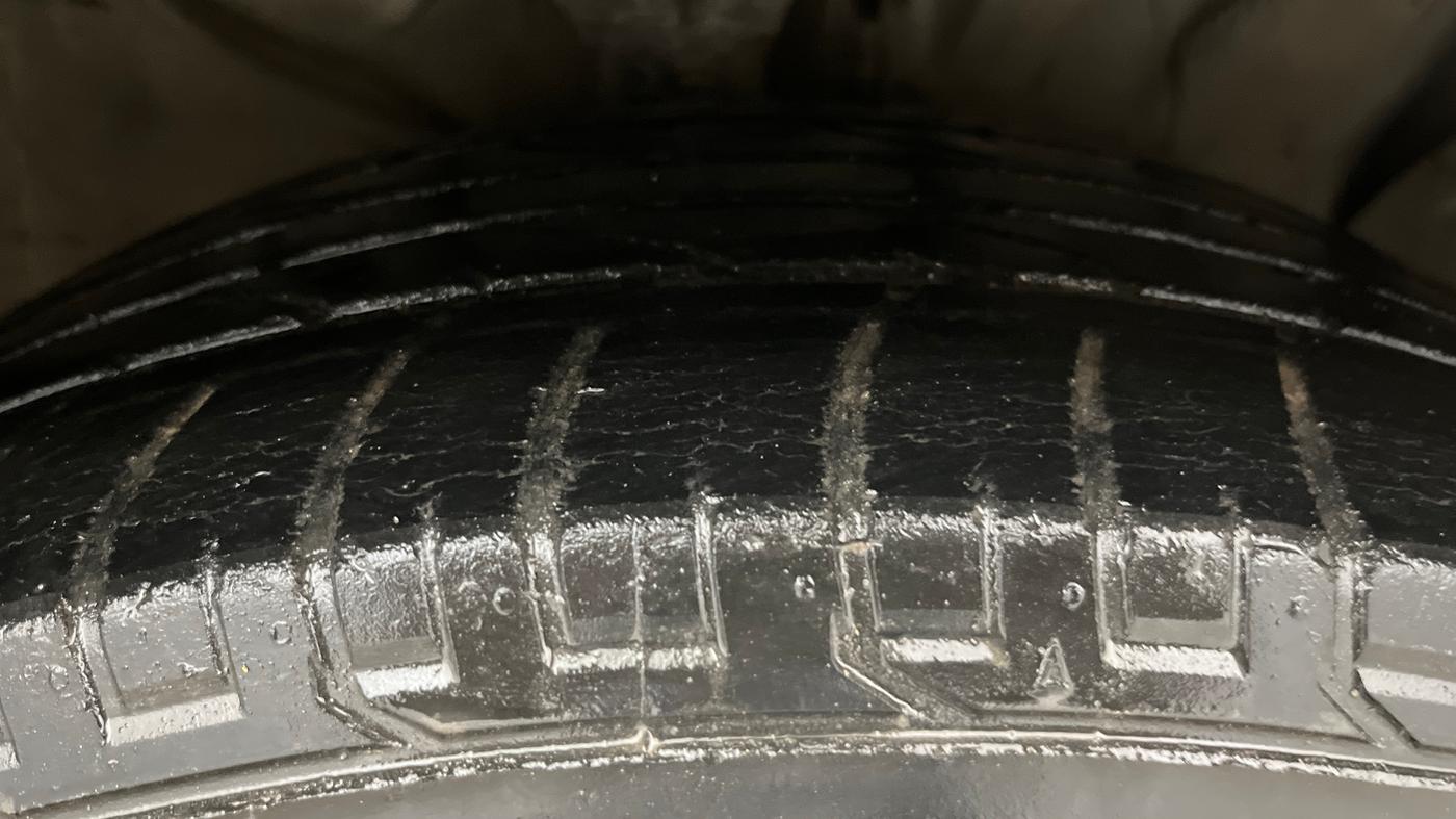 2017 Hyundai Creta SX PLUS AT 1.6 PETROL, Petrol, Automatic, 57,451 km, Right Front Tyre Tread
