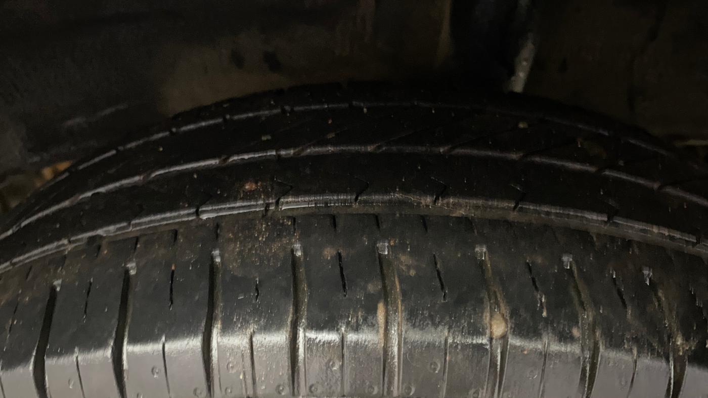 2019 Renault Kwid RXT 1.0 AMT (O), Petrol, Automatic, 78,349 km, Left Rear Tyre Tread
