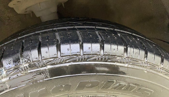 2012 Hyundai i20 MAGNA (O) 1.2, Petrol, Manual, 44,572 km, Left Front Tyre Tread