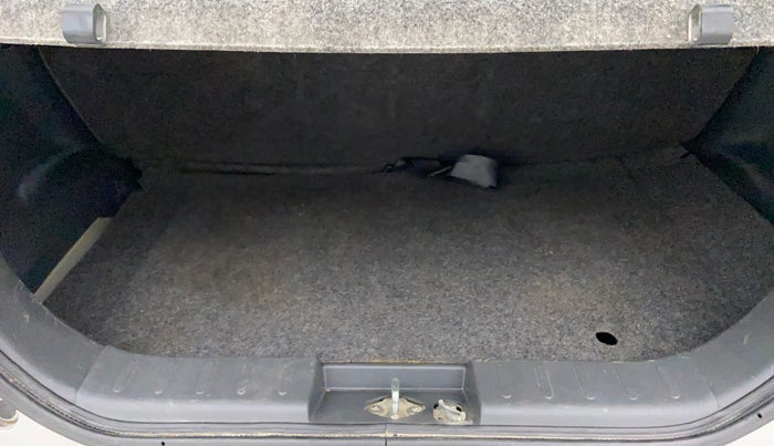 2015 Maruti Alto K10 VXI, Petrol, Manual, 36,926 km, Boot Inside