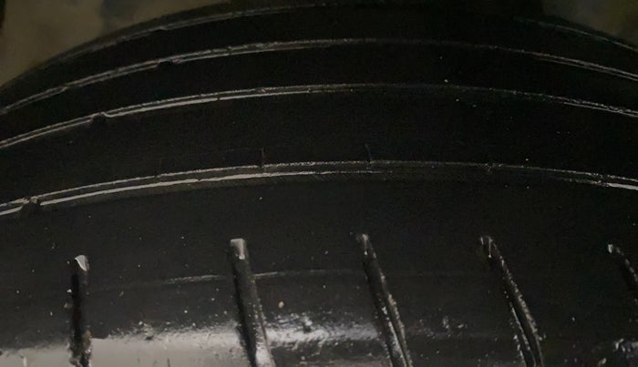 2022 Hyundai Creta S PLUS KNIGHT 1.5 DIESEL, Diesel, Manual, 36,181 km, Left Front Tyre Tread