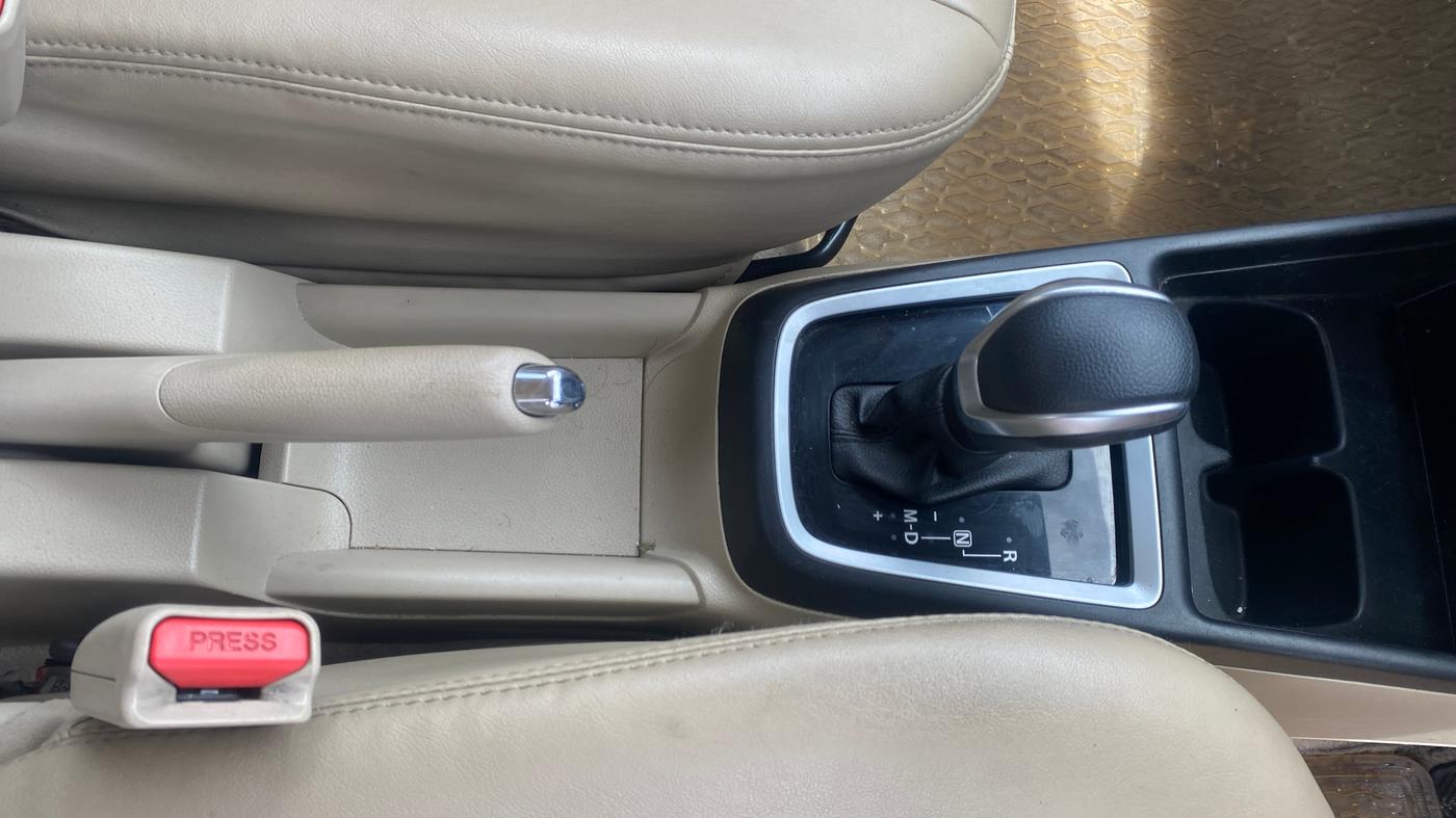 2018 Maruti Dzire ZXI PLUS AMT, Petrol, Automatic, 1,01,772 km, Gear Lever