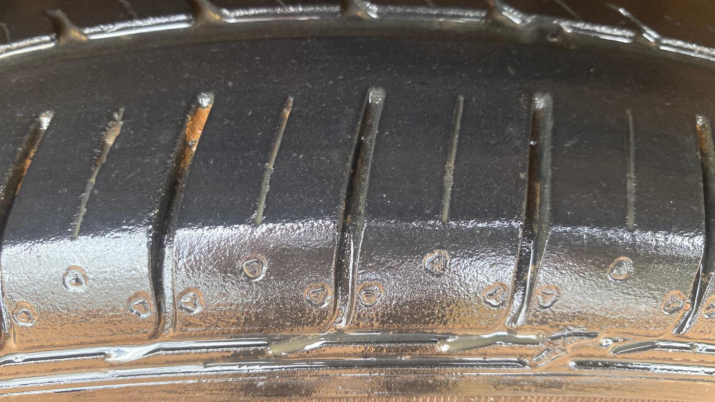2018 Maruti Dzire ZXI PLUS AMT, Petrol, Automatic, 1,01,772 km, Left Front Tyre Tread