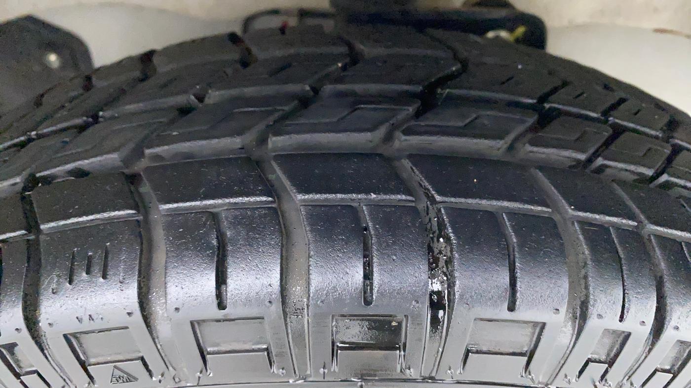 2020 Maruti Eeco 5 STR WITH AC PLUSHTR, Petrol, Manual, 3,238 km, Right Front Tyre Tread
