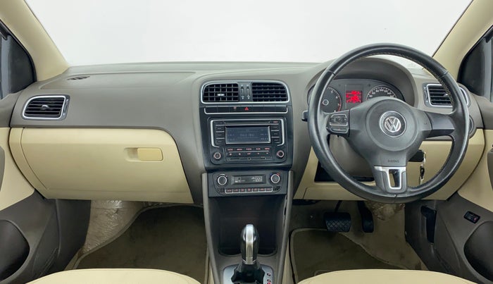 2013 Volkswagen Vento HIGHLINE PETROL AT, Petrol, Automatic, 67,882 km, Dashboard