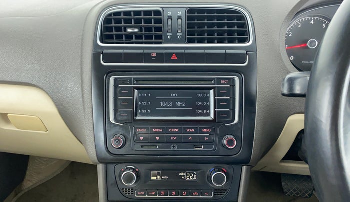 2013 Volkswagen Vento HIGHLINE PETROL AT, Petrol, Automatic, 67,882 km, Air Conditioner