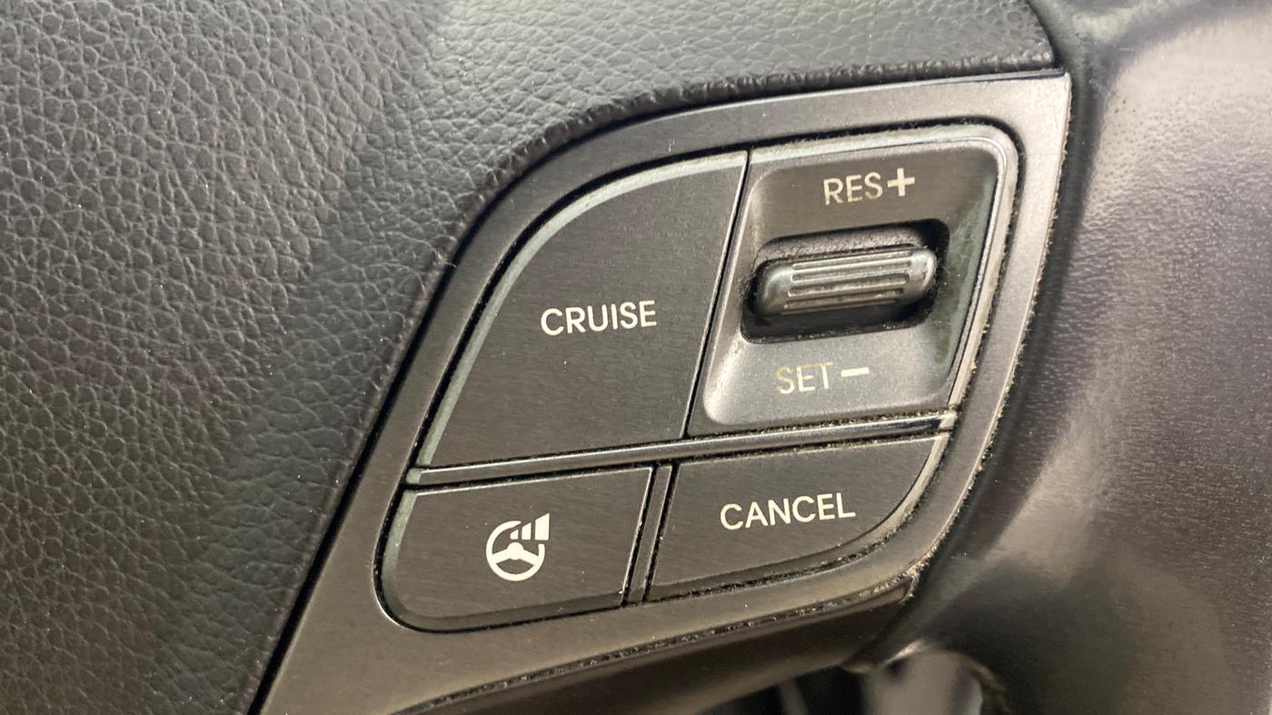 2015 Hyundai Santa Fe 4 WD AT, Diesel, Automatic, 1,28,045 km, Adaptive Cruise Control